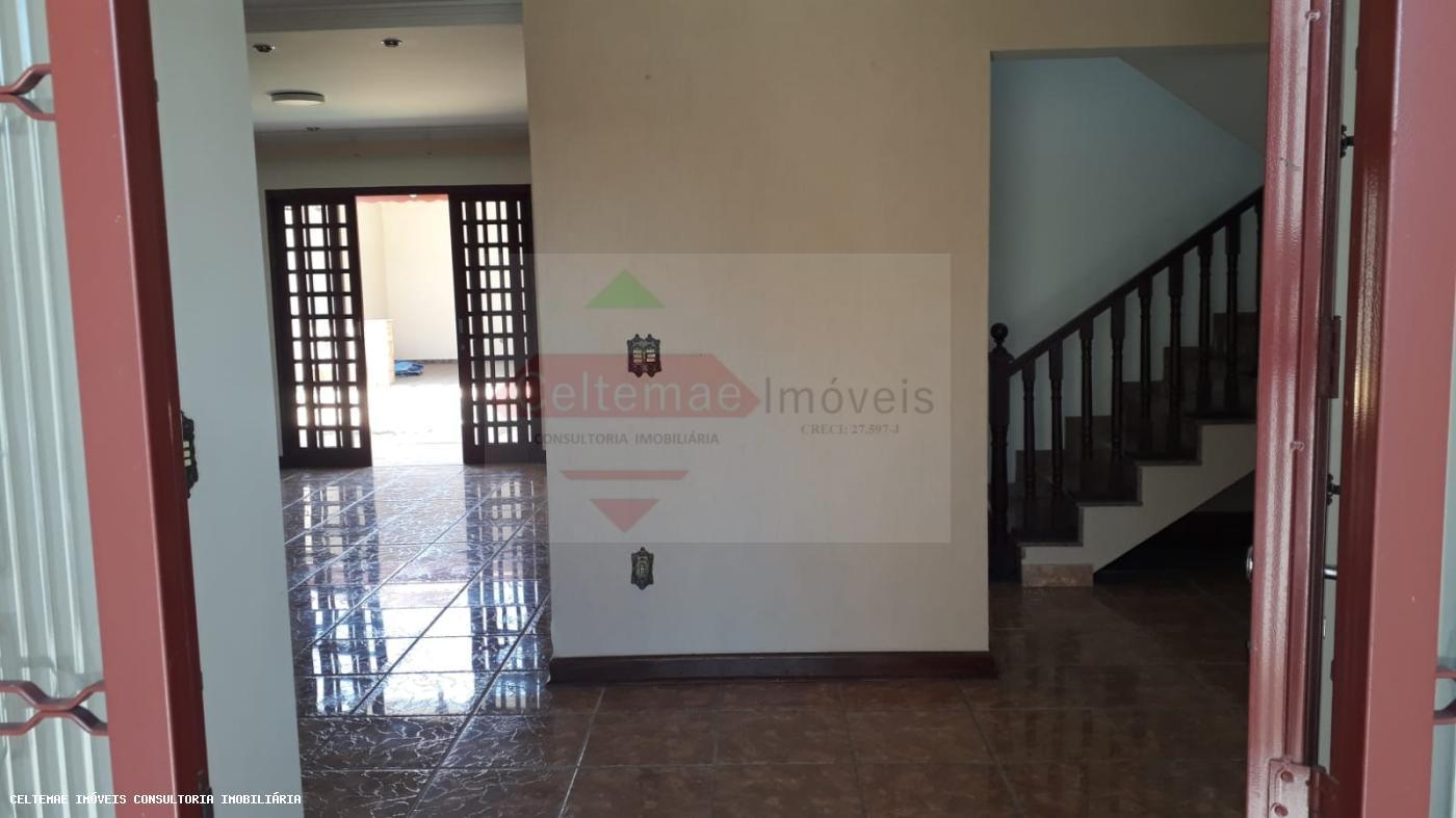 Casa, 5 quartos, 260 m² - Foto 3