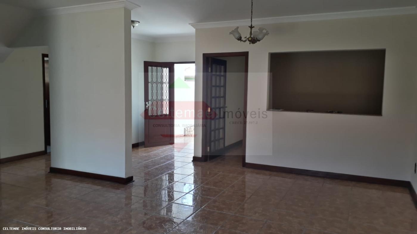 Casa, 5 quartos, 260 m² - Foto 4