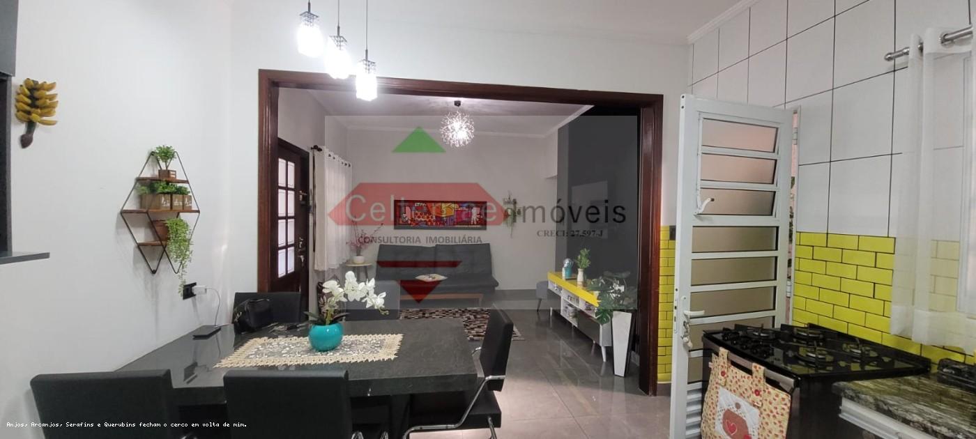 Casa, 3 quartos, 233 m² - Foto 3
