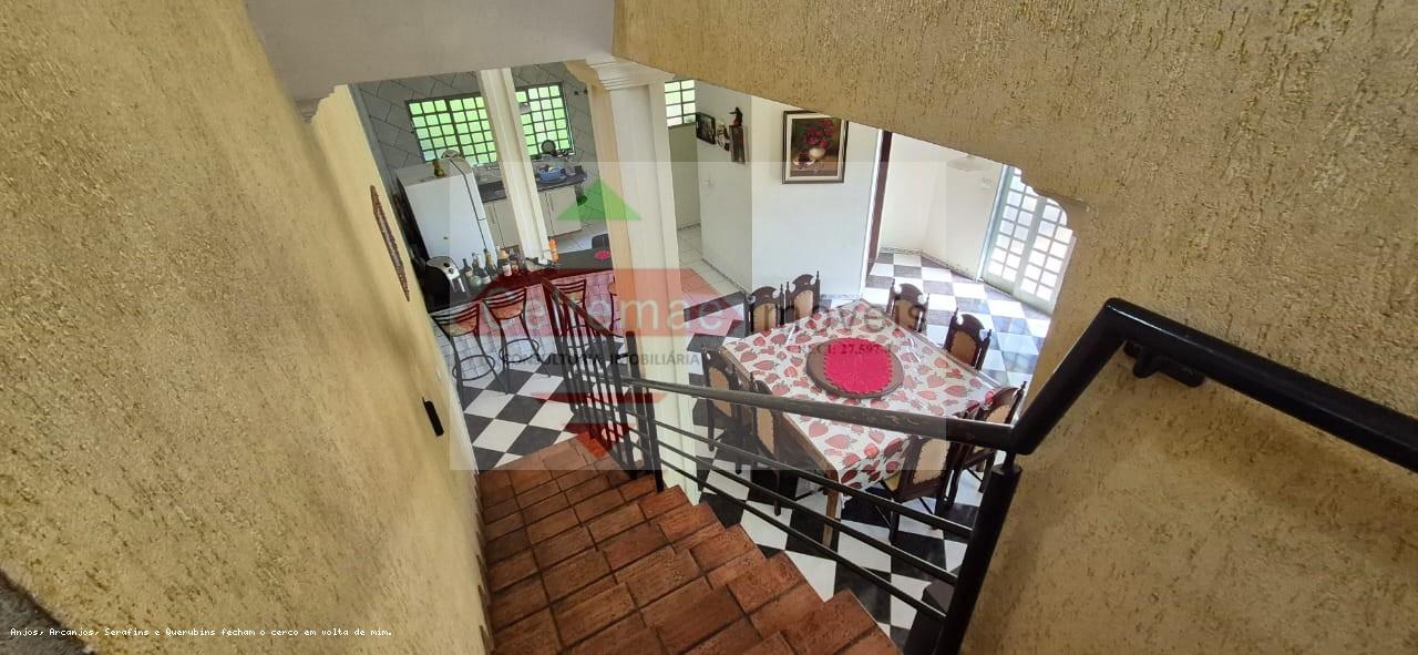 Casa, 4 quartos, 240 m² - Foto 17
