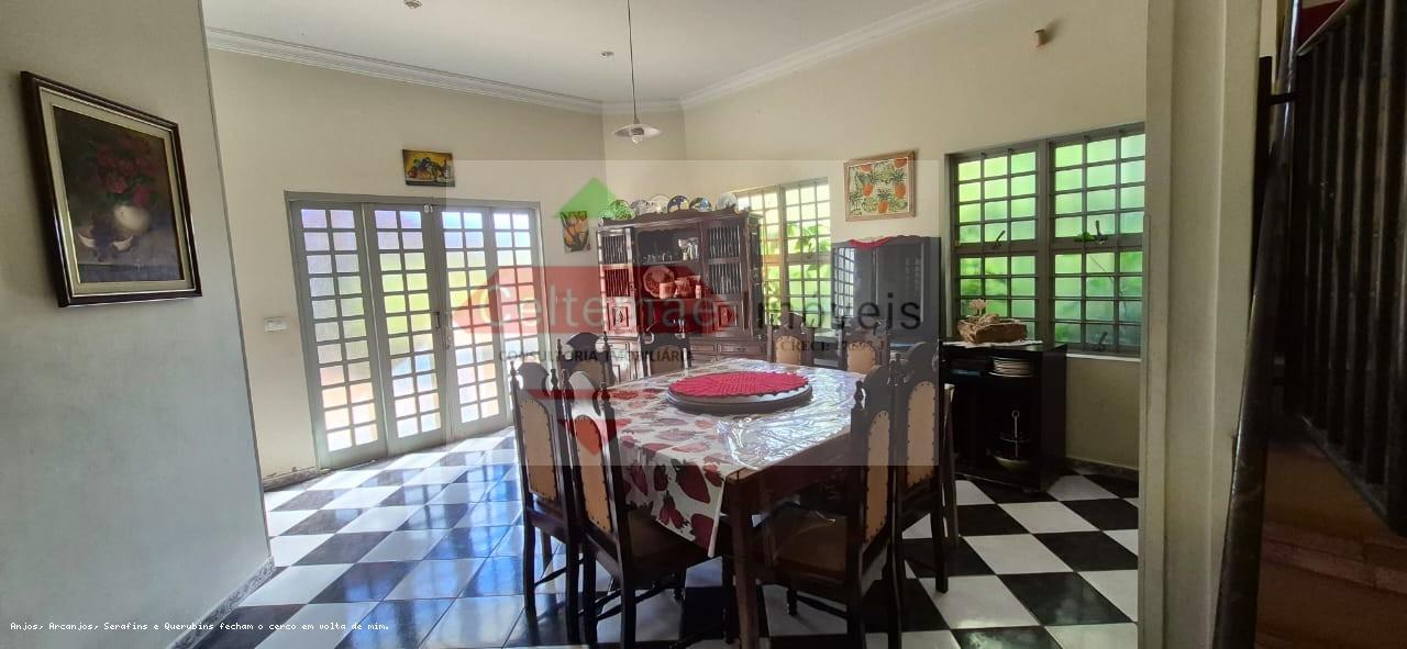 Casa, 4 quartos, 240 m² - Foto 19