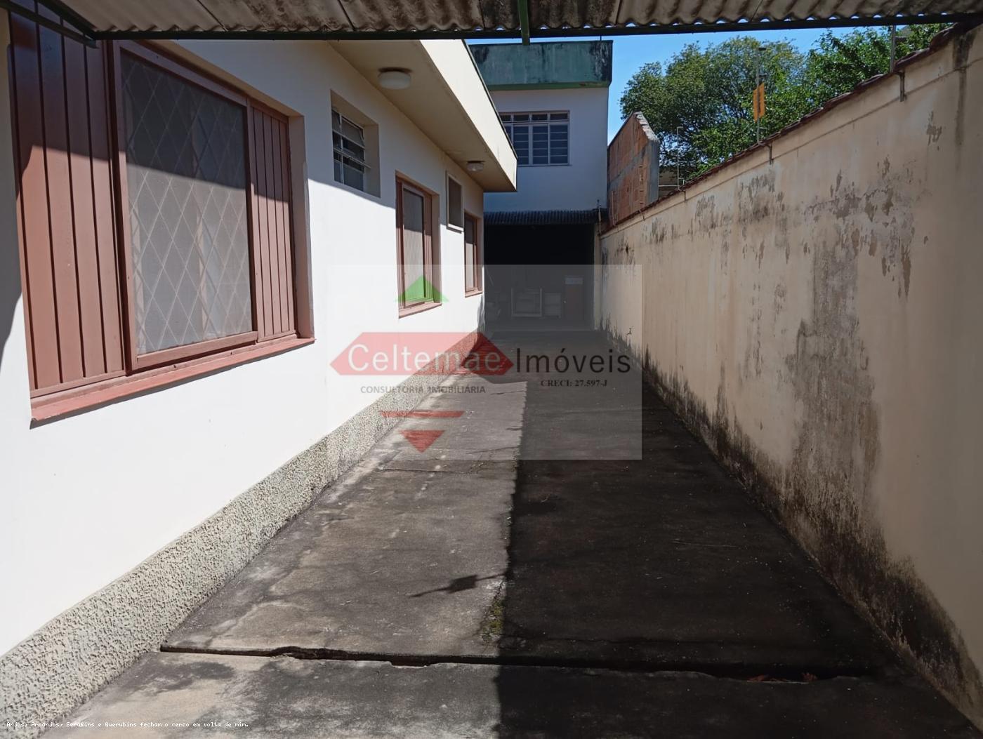 Casa à venda com 5 quartos, 267m² - Foto 4