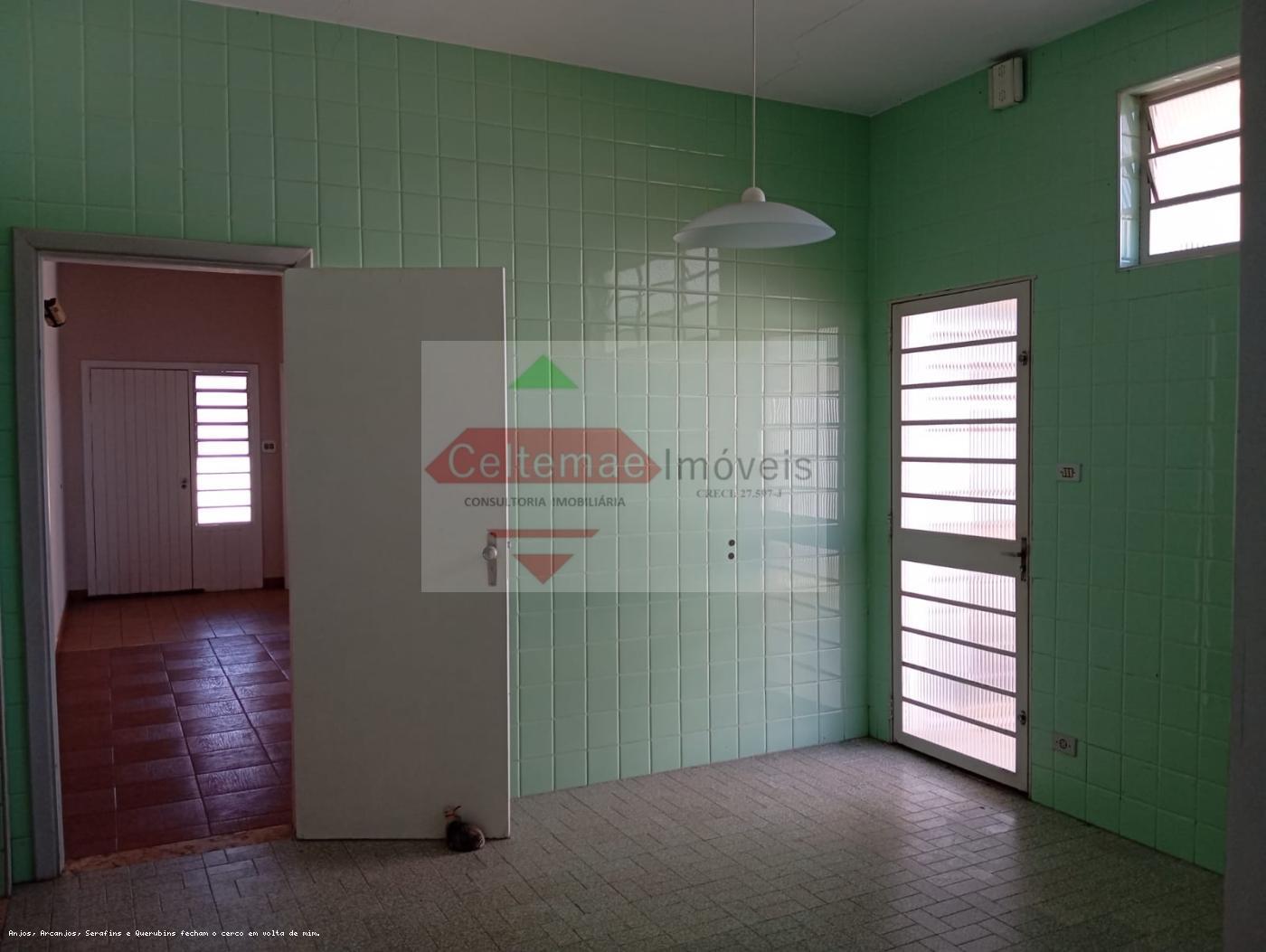 Casa à venda com 5 quartos, 267m² - Foto 9